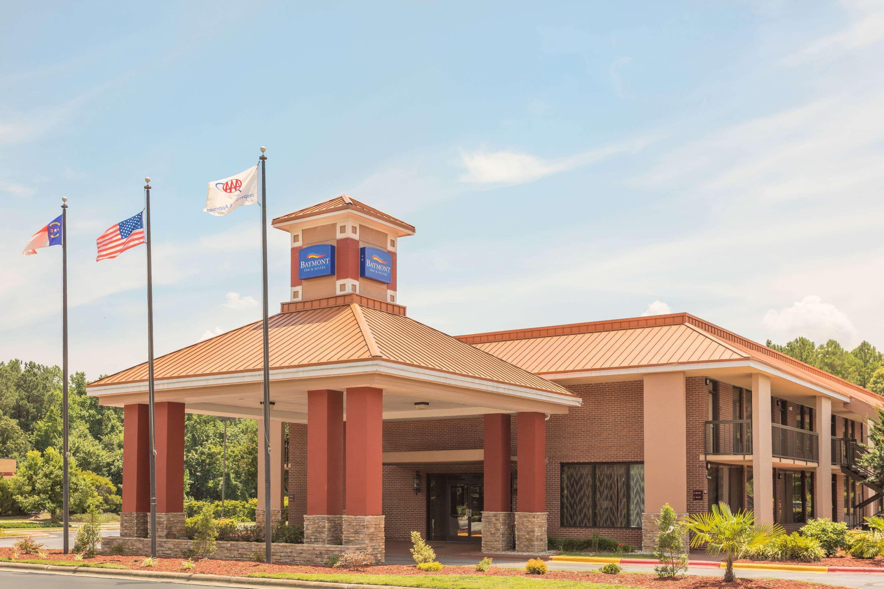 Baymont By Wyndham Rocky Mount I-95 Hotel Exterior photo